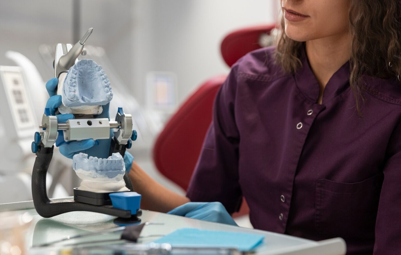 close-up-dentist-instruments_23-2151053322